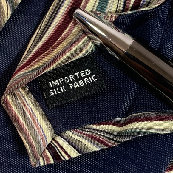 Chez Roffe Neck Tie Men Maroon Multi Wave Swirl 100% Silk USA 56x4 - Picture 6 of 7